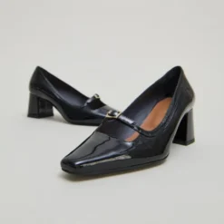 Babies à talons