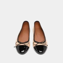 Ballerines à bouts ronds et noeuds