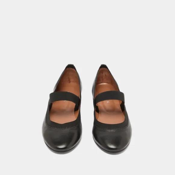 Ballerines à lanières