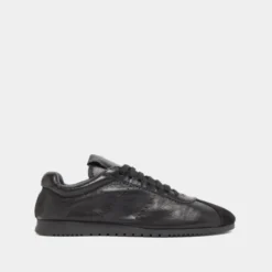 Baskets à lacets
