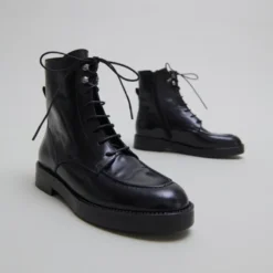Boots à lacets