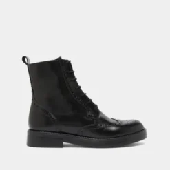 Boots à lacets