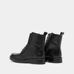 Boots à lacets