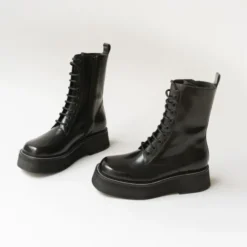 Boots à lacets et semelles épaisses