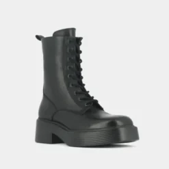 Boots à lacets, plateformes et bouts carrés