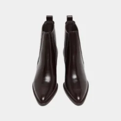Boots à petits talons biseautés et élastiques