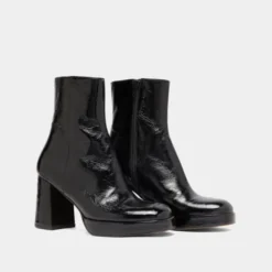 Boots à plateformes et bouts carrés