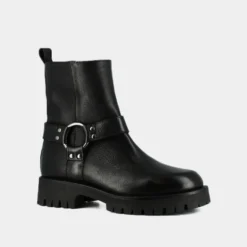 Boots à sangles et semelles crantées