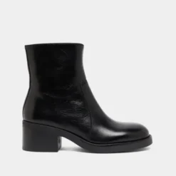 Boots à talons droits