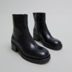 Boots à talons droits