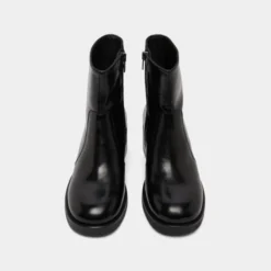 Boots à talons droits