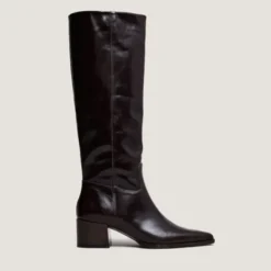 Bottes à bouts pointus