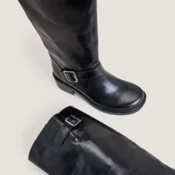 Bottes hautes à sangles