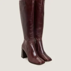 Bottes à hauts talons