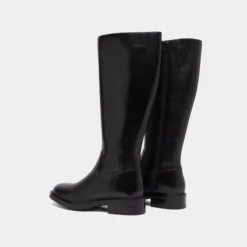 Bottes à talons crantés