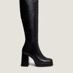 Bottes à talons et bouts carrés