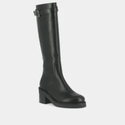 Bottes à talons et détails argentés