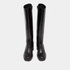 Bottes à talons et plateformes