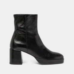 Bottines à bouts carrés