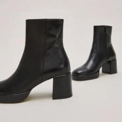 Bottines à bouts carrés