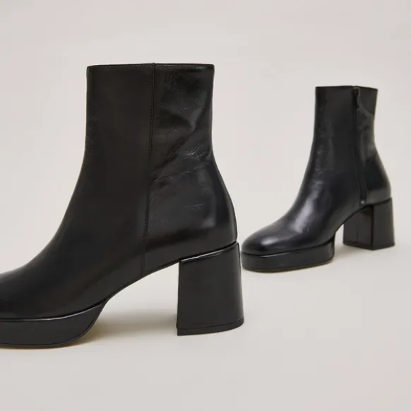 Bottines à bouts carrés