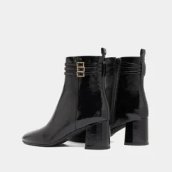 Bottines détaillées de boucles