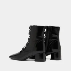 Bottines à lacets