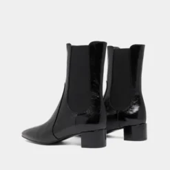 Bottines à larges élastiques