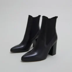 Bottines à talons et bouts pointus
