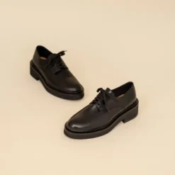 Derbies à lacets