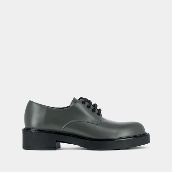 Derbies à lacets et semelles épaisses