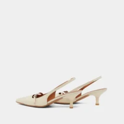 Escarpins à talons