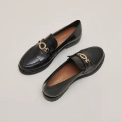 Mocassins à boucles dorées