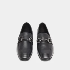 Mocassins à mors et bouts carrés