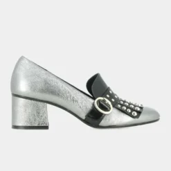 Mocassins à pattes frangées et cabochons