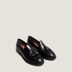 Mocassins à talons plats et pompons
