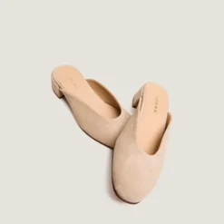 Mules à bouts ronds et petits talons