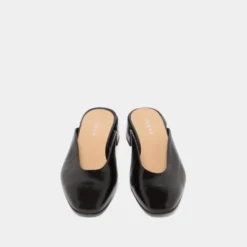 Mules à petits talons