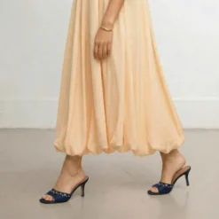 Mules à talons hauts et rivets