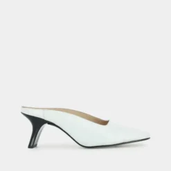 Mules à talons inclinés
