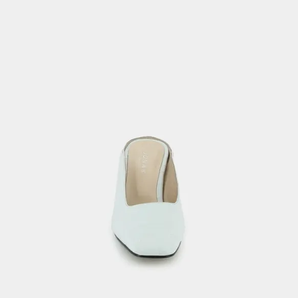 Mules à talons inclinés